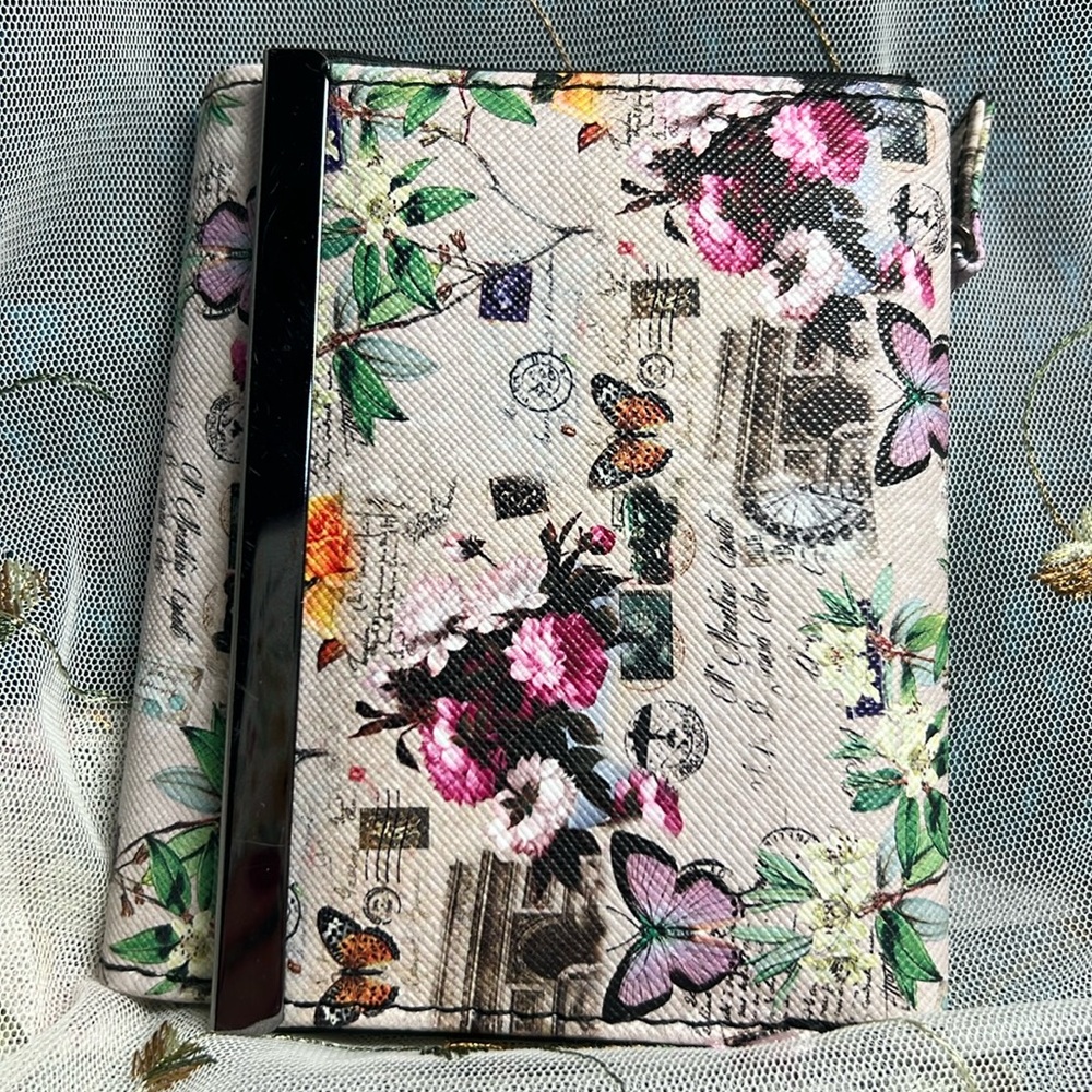 Butterfly Floral Trifold Wallet EUC